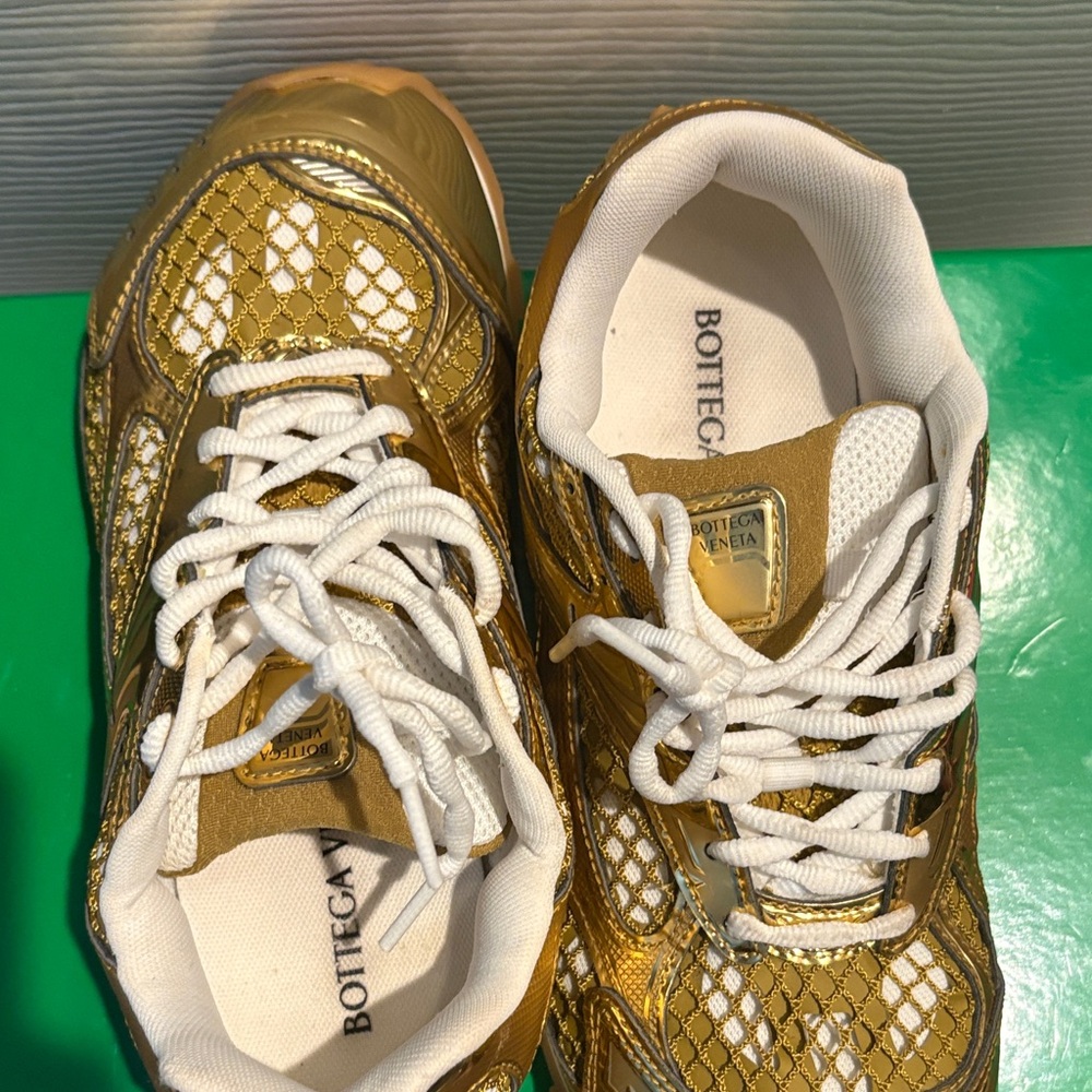 Bottega Veneta Gold and White Sneakers - Picture 4 of 10